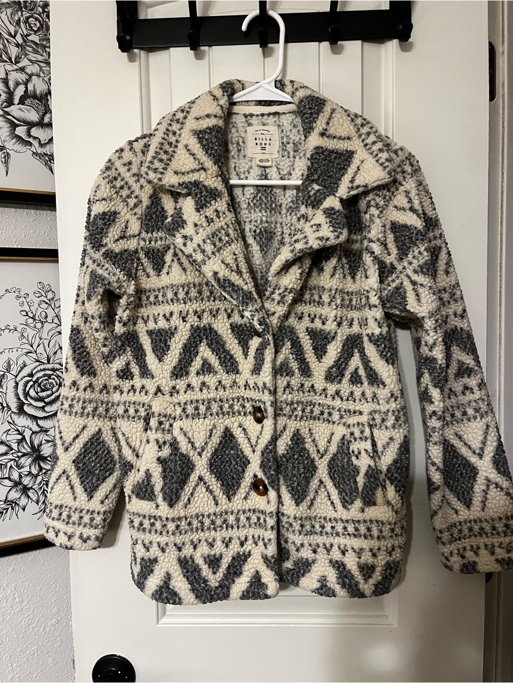 Billabong Cream & Gray Patterned Teddy Jacket